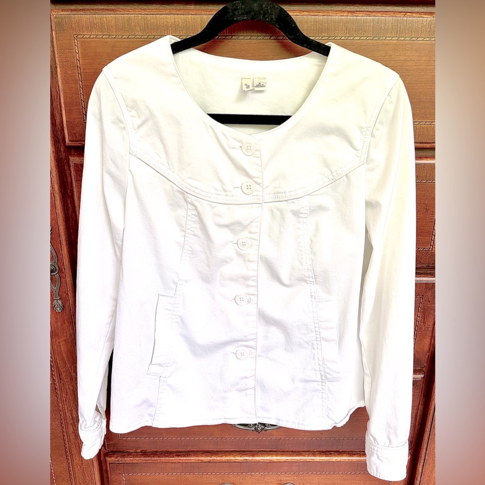 White Long Sleeve Button Front Jacket